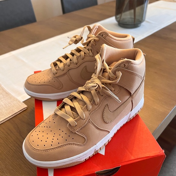 Nike Men’s High-Top Sneakers in Light Tan Vanchetta Tan - Picture 12 of 16